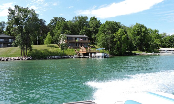Battle Lake Casa | Hermosa, renovada casa del lago en el prístino lago Eagle, Otter Tail County MN!