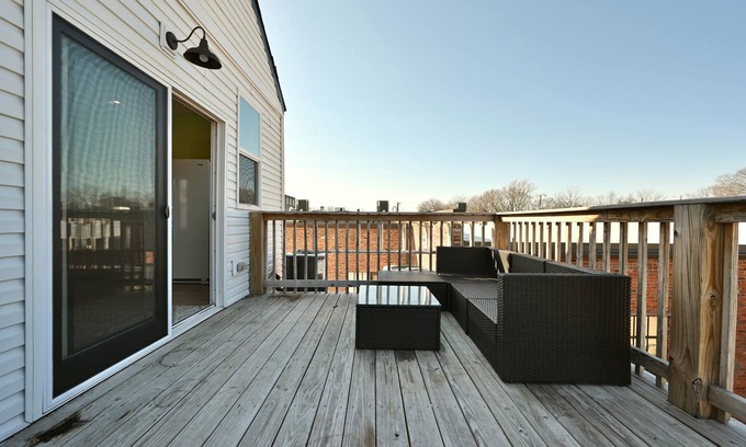 Germantown Casa | Beautiful Renovated 3-bedroom house with WiFi and AC in lovely Louisville