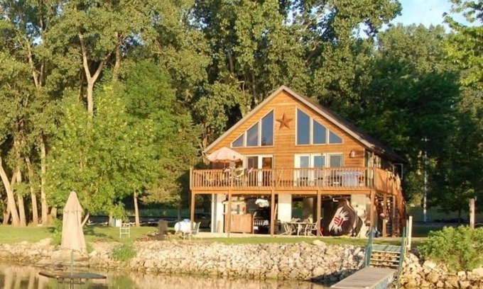 Harpers Ferry Casa | Beautiful Riverfront Home on the Mississippi!