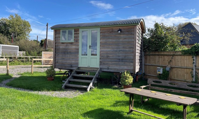 Hayling Island Cabaña | 1 bedroom accommodation in Hayling Island