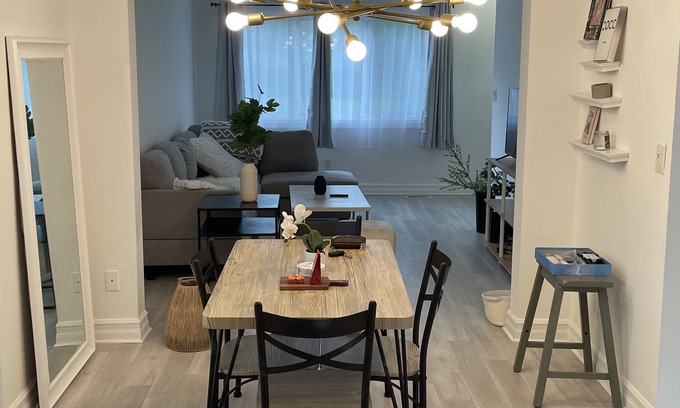 Birmingham Casa | Beautiful romantic 2 bedroom house in the city close to restaurants and bars by RedAwning