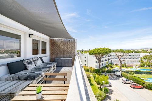 Quarteira Apartamento | Beautiful Rooftop, Vilamoura