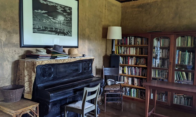 Turill Casa | Beautiful Rustic Rammed Earth House set on 300 Acres