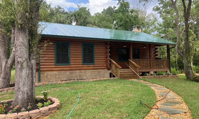 Crystal River Cabina | Beautiful Rustic and Modern Log Home