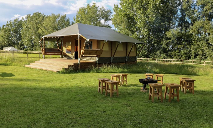 Littleport Cabina | Beautiful Safari Lodge with Swimming Lake