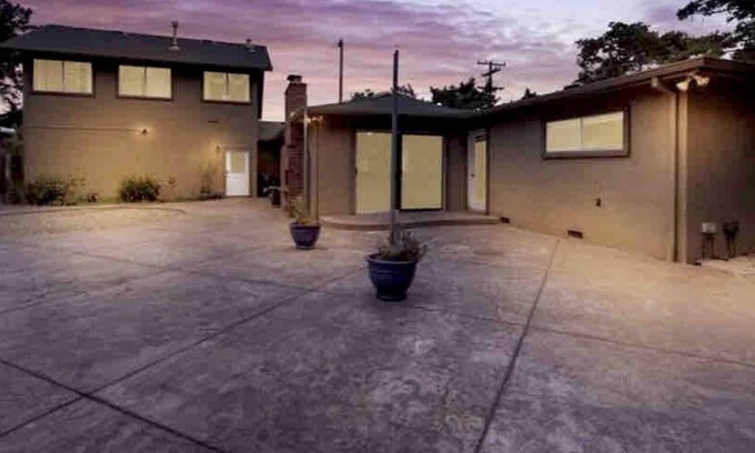 Walnut Creek Casa | Beautiful safe family oriented quite and relaxing house with all Ammunities.