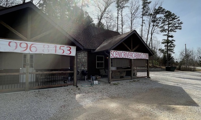 Van Buren Cabina | Beautiful Scenic River Cabin just 1/2 mile from Current River!