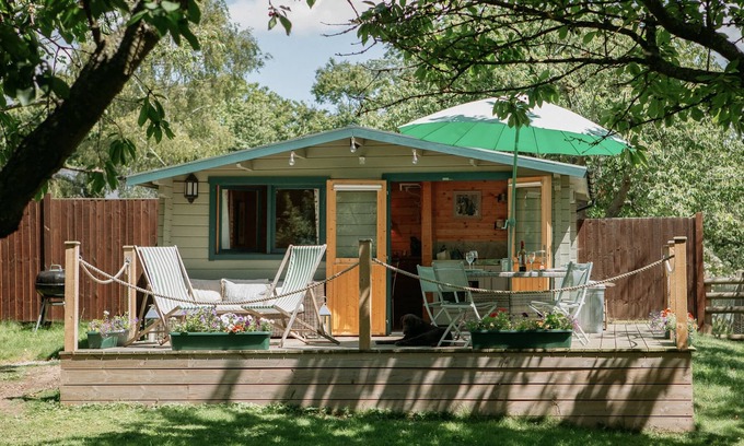 Sittingbourne Cabina | Confortable-Familiar-Baño Privado-Cherry Lodge