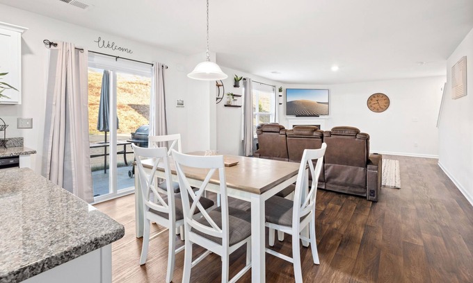 Pendleton Casa | Serene Modern Style Home in Pendleton-Clemson South Carolina