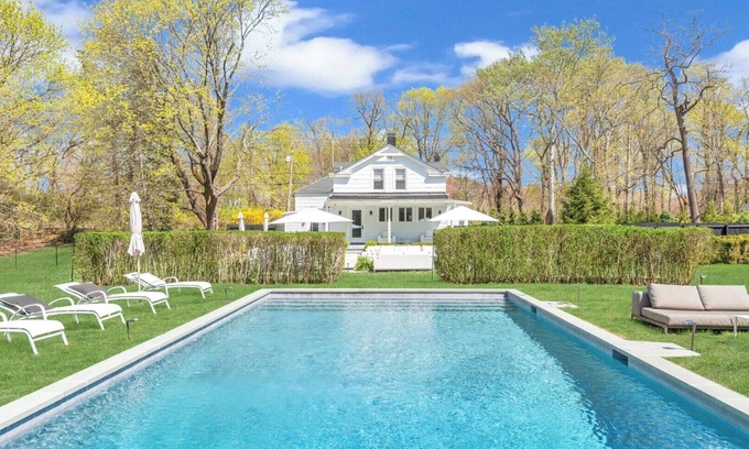 Shelter Island Casa | Beautiful Shelter Island Getaway on over an acre, minutes from the ferry!