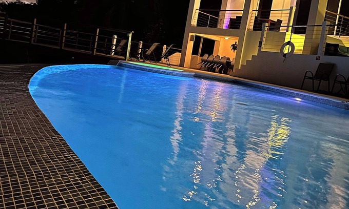 Gate Park Casa | Beautiful Six Bedroom Estate