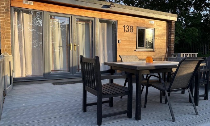 Bont Newydd Chalet De Esquí | Beautiful Snowdonia Tree Top View Chalet in North Wales