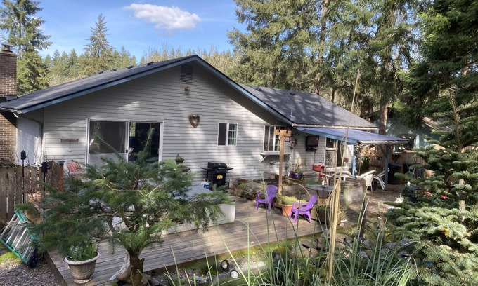 Western Casa | Beautiful Southwest Eugene Estate! 4 beds 3 baths ETC!