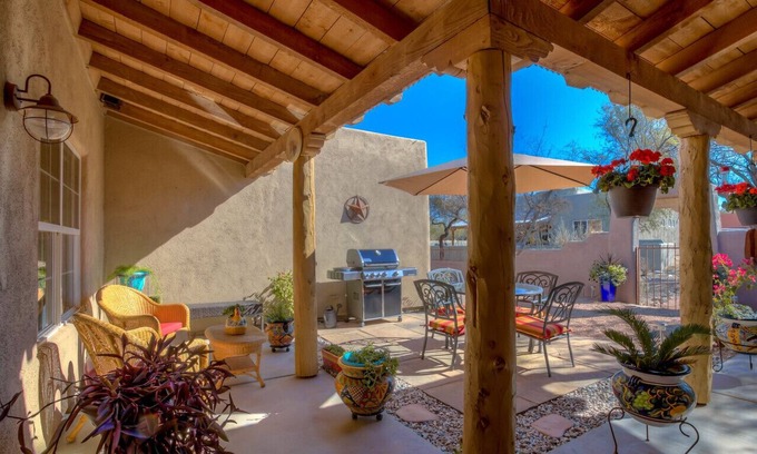 Civano Casa | Beautiful Southwest Retreat in Civano