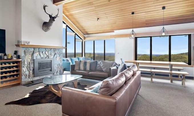 Hotham Heights Casa | Beautiful Spacious Ski Chalet