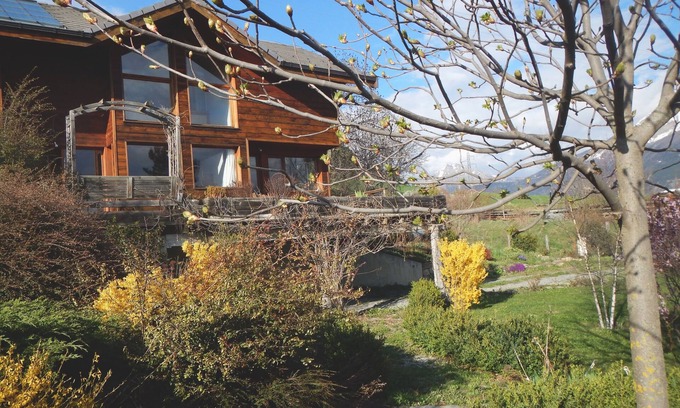 Embrun Chalet De Esquí | Hermoso chalet espacioso con vista panorámica rara, y Lac de Serre Ponçon