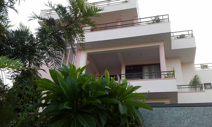 Jaipur District Villa | Hermoso, espacioso, familiar