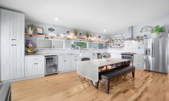 St. Peters Casa | Beautiful+Spacious+FencedYard🐕Grill+Patio+Walk2Park+27MileBikeTrail🚴‍♀️