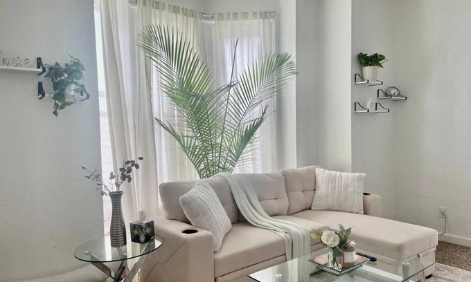 St. Paul Casa | Beautiful Spacious Home near Saint Paul downtown