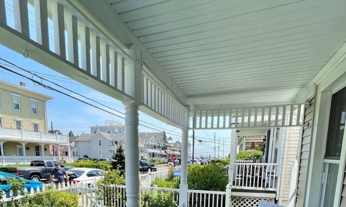 Ocean Grove Apartamento | Beautiful, Spacious, Updated Victorian - One BLK from beach!