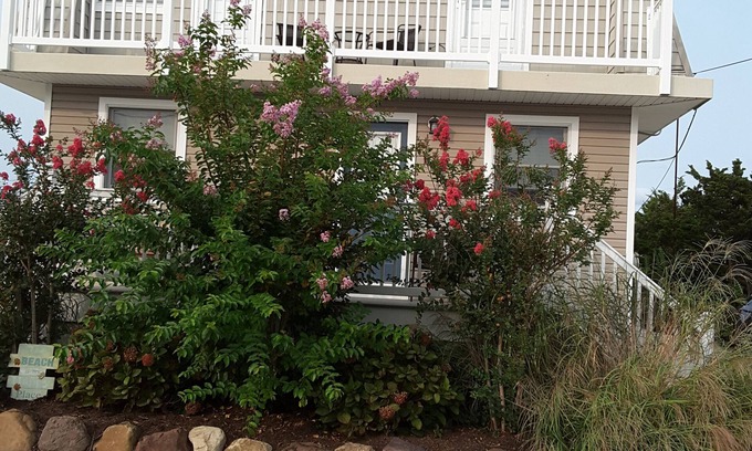 Ship Bottom Casa | Beautiful, spacious within blocks to both beach and bay.