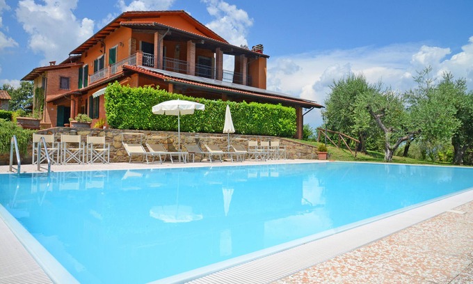 Colle di Compito Villa | Hermosa y espaciosa villa con gran piscina: kilómetros de vistas, cerca de Lucca, el mar y Florencia