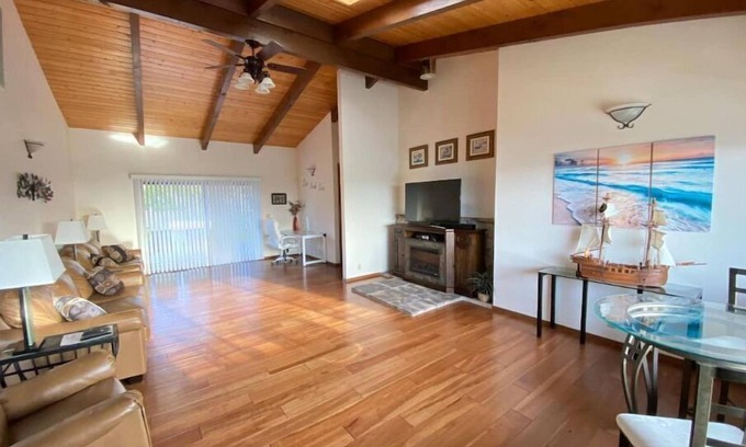 Brookings Casa | Beautiful, spotlessly clean Cottage by the sea