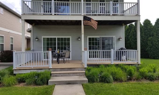 Saint Joseph Casa | Beautiful St. Joe River Views - 1 Mile to downtown/beaches!