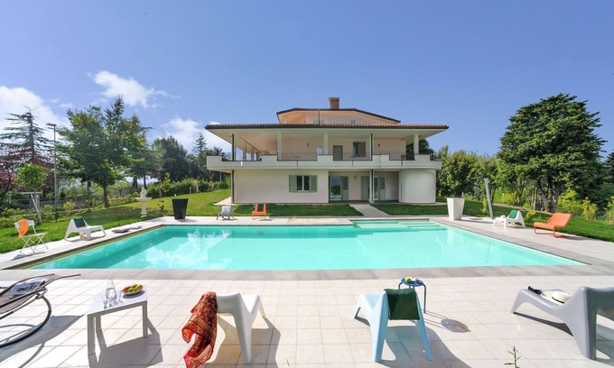 Tavullia Apartamento | Estancia elegante en Tavullia