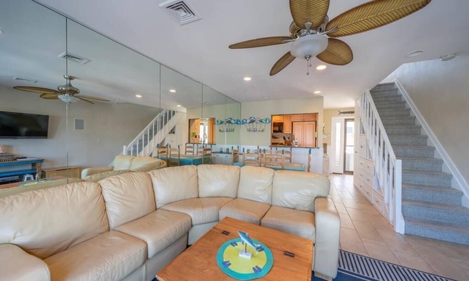 Stone Harbor Casa | BEAUTIFUL STONE HARBOR BAYFRONT 3BED/2 BATH POOL & BAY SLIP