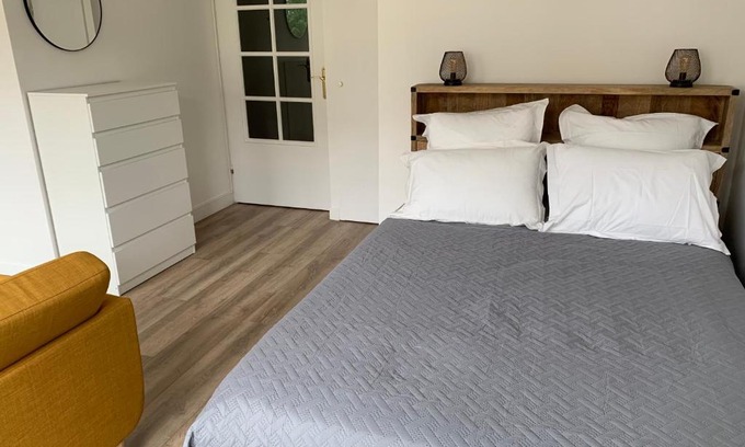 Bourg-la-Reine Apartamento | Beautiful studio located south of Paris