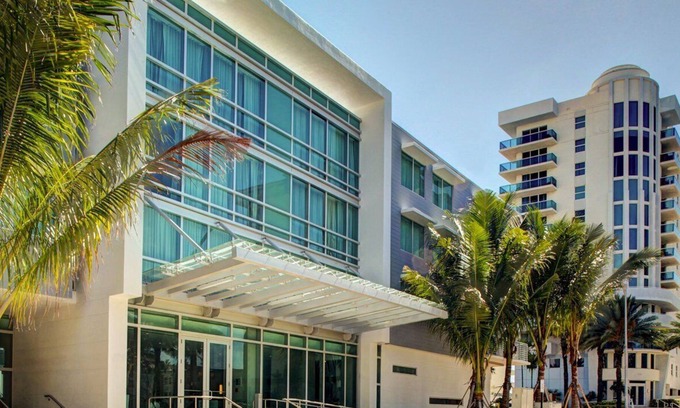 Surfside Apartamento | Beautiful studio unit at resort, sleeps 2