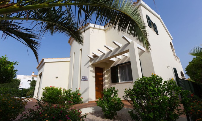 Puerto Luz Villa | Atractiva villa familiar con piscina privada, entorno tranquilo. Wifi de fibra óptica rápida