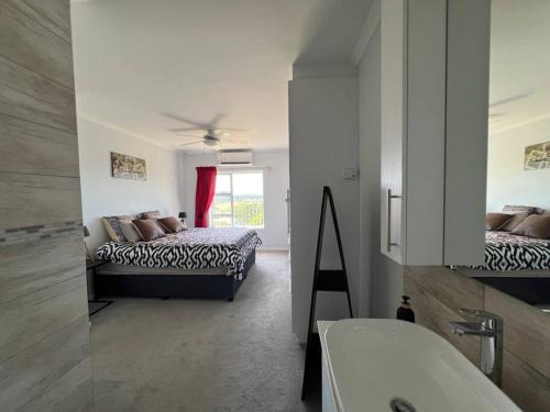 Port Elizabeth Casa | Beautiful suite Game Park view