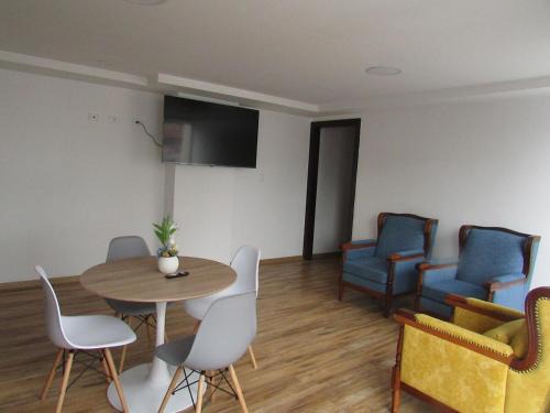 La Colón Apartamento | Beautiful suite, north center
