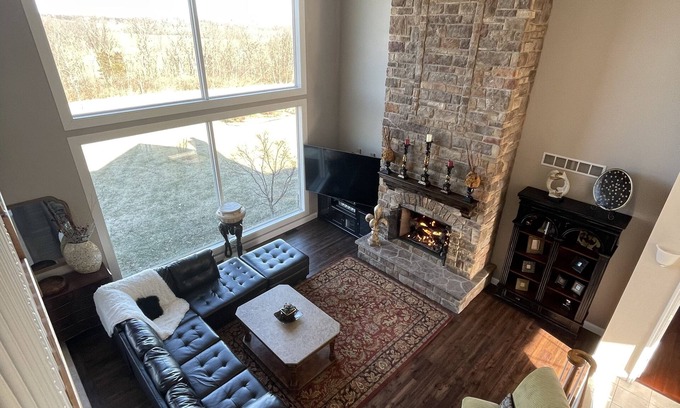 Washington Casa | Beautiful Sunrise, Rural, close to town, near wineries, next to Sunset Bluffs!