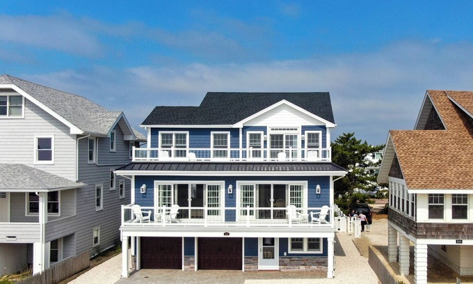 Ortley Beach Casa | Beautiful Sunrise - 5 Bedroom, 4 Bath- Oceanfront - Fully Renovated 2024