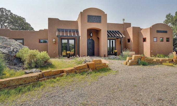Baca Grande Casa | Beautiful SW Style Home Near Great Sand Dunes, Hot Springs, Hiking