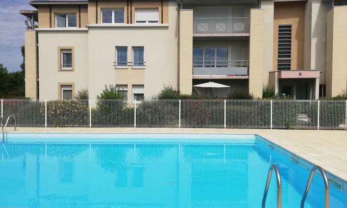 Bergerac Apartamento | Beautiful T3 Bergerac with swimming pool