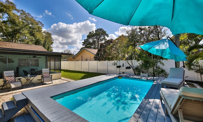South Pinellas Community Council Casa | Beautiful Tampa Bay Pool Home Near Gulf Beaches