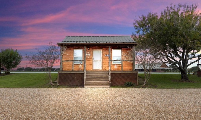 Markham Cabina | ★Beautiful Texas ranch retreat with lake.cabin#1 ★