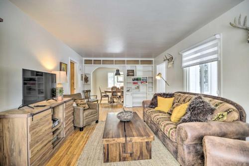 Thermopolis Casa | Beautiful Thermopolis Home with Private Yard and Grill