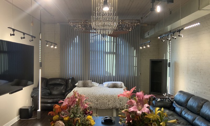 Old Market Apartamento | Beautiful Timeless Residence Located in the Prime Heart of Omaha’s Old Market!