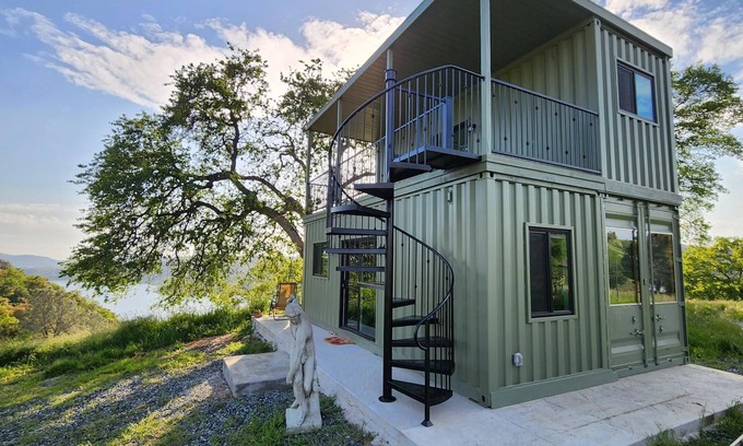 Angels Camp Casa | Beautiful Tiny Home in lush vineyard setting