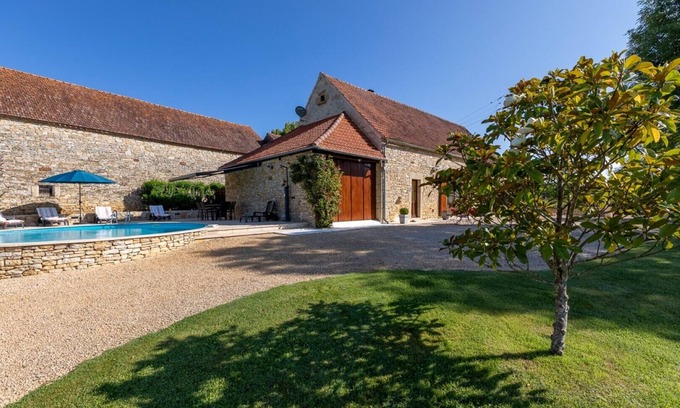 Rampoux Casa | Beautiful totally restored holiday house with private pool