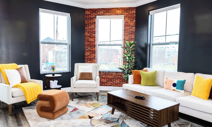 Weinland Park Casa | Beautiful Townhomes with Roof Terrace Hot Tubs and Game Room