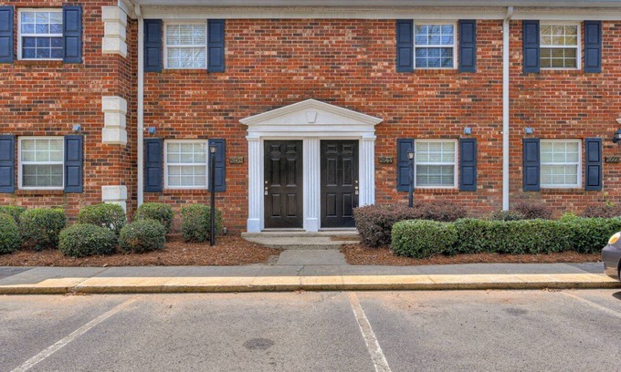 Augusta Casa | Beautiful Townhouse in a Great Augusta Location!