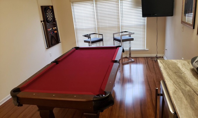 Grenloch Casa | Beautiful Townhouse near Philly Stadiums and Atlantic City