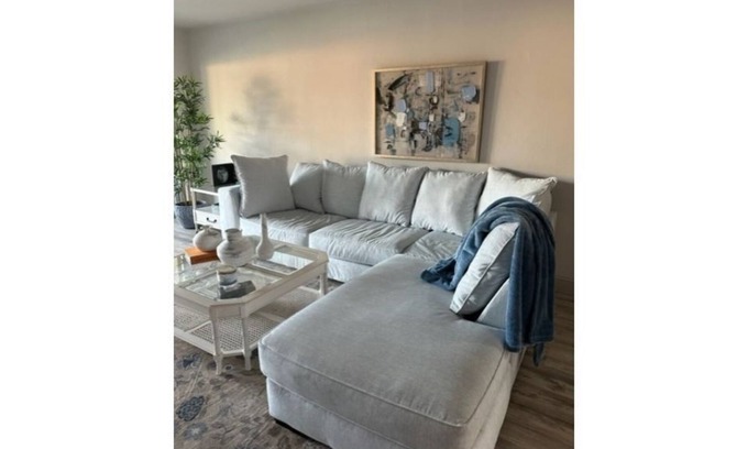 Palm River Estates Condominio | Beautiful two bedrooms two bathrooms 5 minutes to the beach