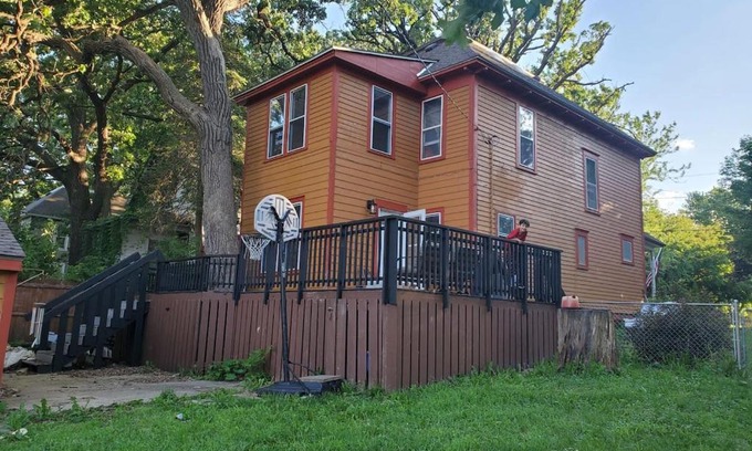 Albert Lea Casa | Beautiful Two Story Home by Fountain Lake and Mayo Clinic